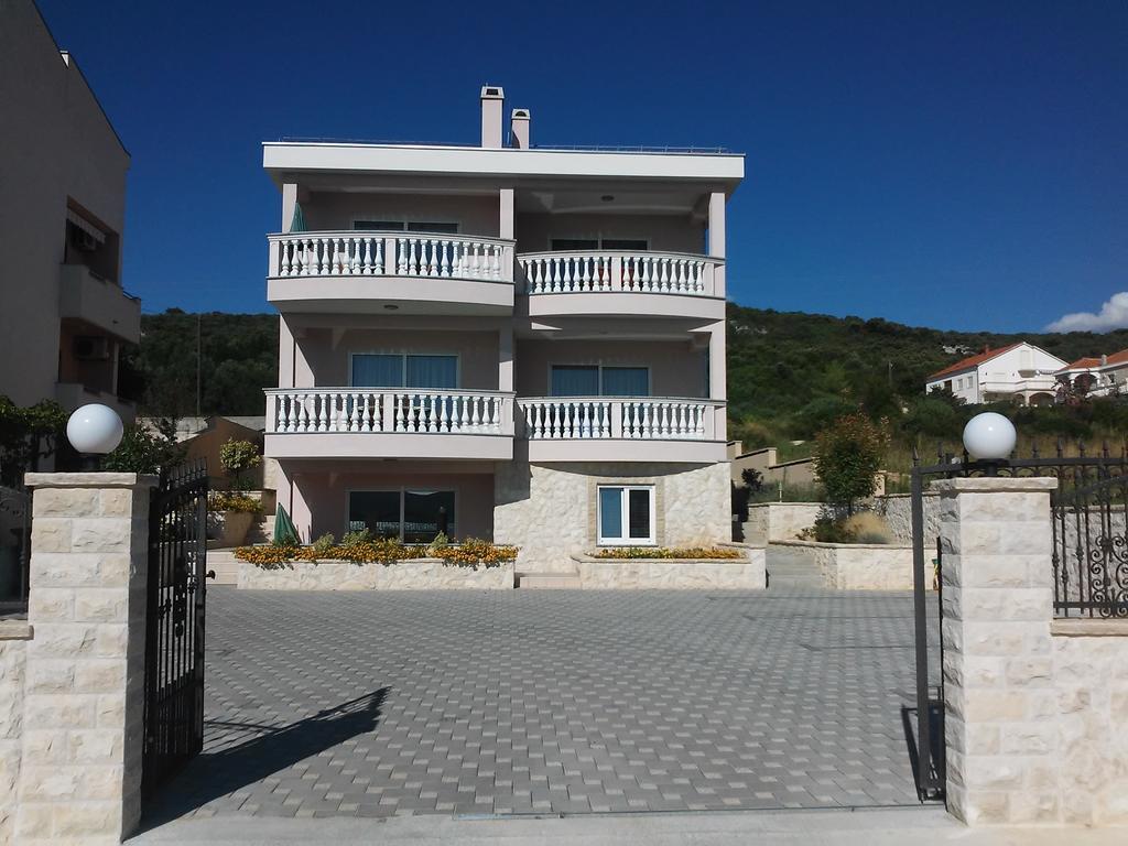 Apartments Cirjak スヴェティ・ペタル エクステリア 写真